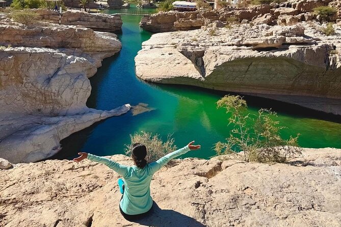 Tour Jawahir 2 Days-1 Night In Wahiba Sands, Oman Tours Package - The long walk into Wadi Shab
