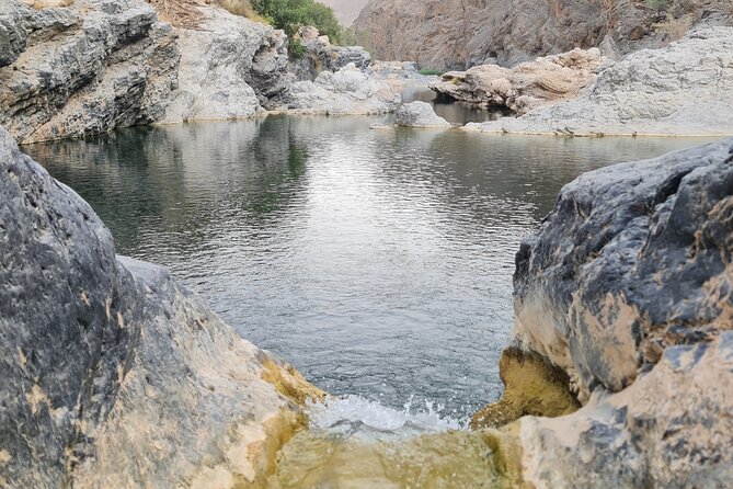 Wadi Al Arbeieen Sinkhole & Fins Beach Swim & Hike - What the $175 price includes