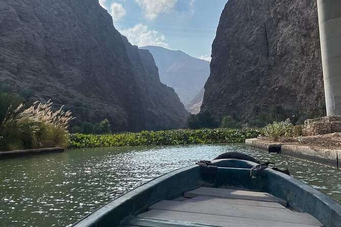 Wadi Shab and Bimmah Sinkhole Private Day Trip+Lunch - Why Wadi Shab deserves the long morning