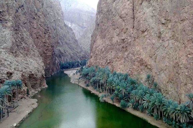 Wadi Shab and Bimmah Sinkhole Private Day Trip+Lunch - The private format changes the pace