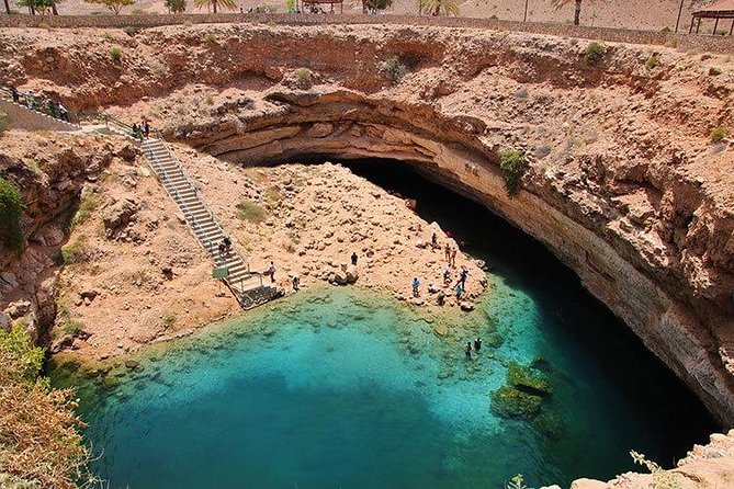 Wadi shab and Sinkhole adventure - Wadi Shab gives the day its sense of adventure