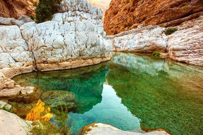 Wadi shab and Sinkhole adventure - Who should book the Wadi Shab and Sinkhole day