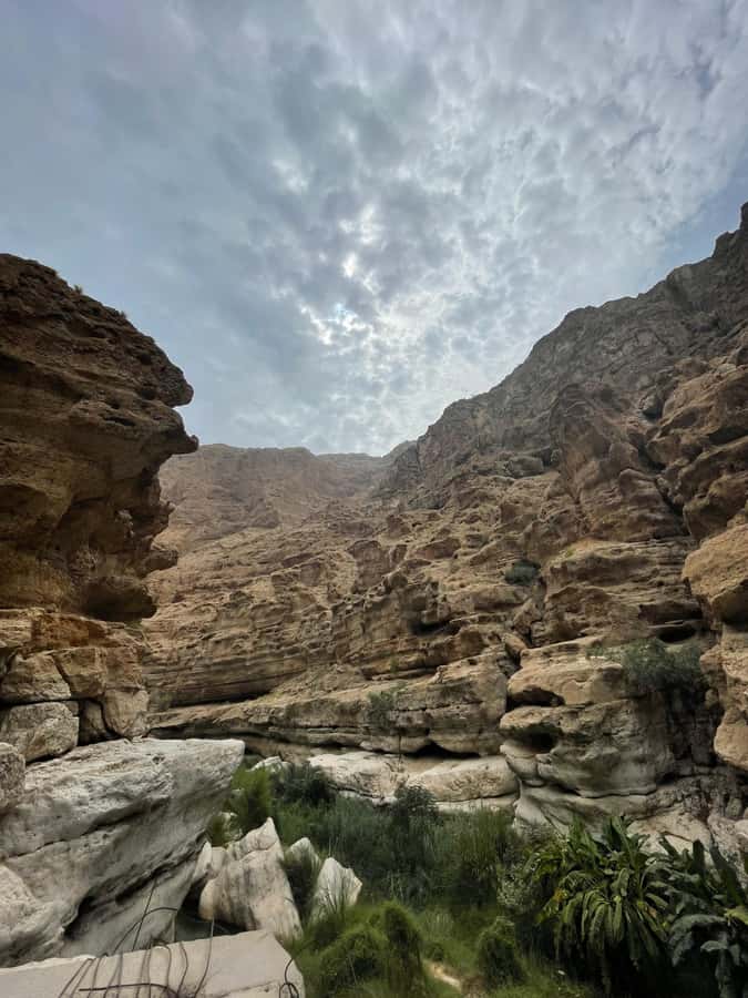 Wadi Shab &Bimmah Sinkhole &Heart shaped Cave &Pebble Beach - Reaching the cave waterfall