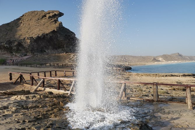 West Coast Mountains and Beaches (Fazayah beach + Shaat cliff) - Who will get the most from this tour